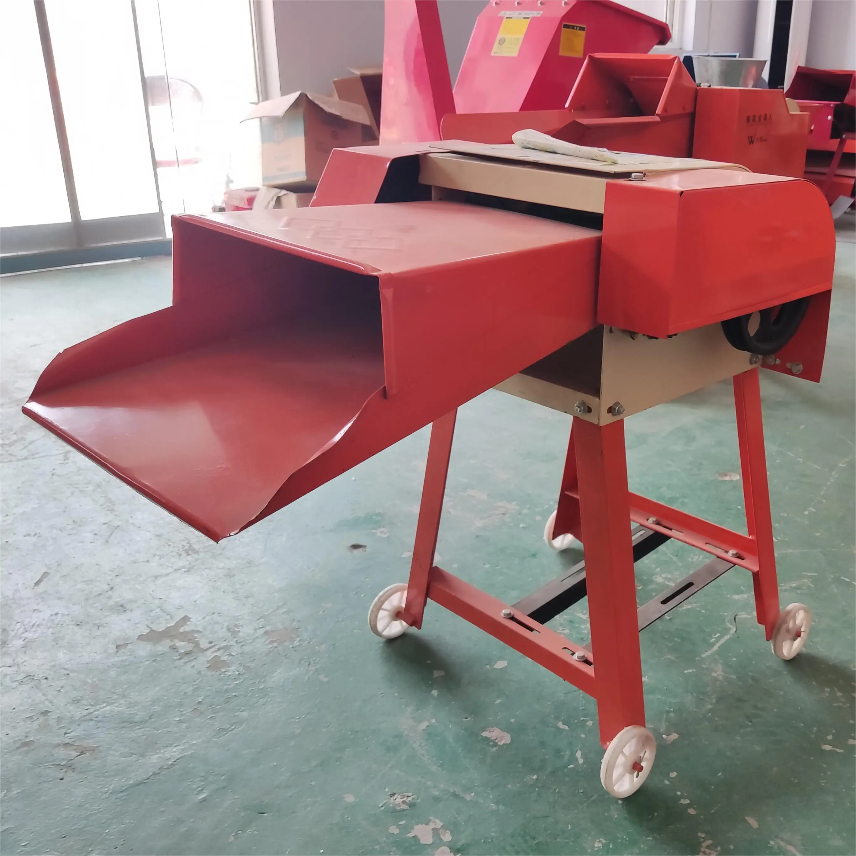 Weiwei  6-8hp  reasonable  structure   easy to use  patent certificate  stable performancelow noise hay grass shredder chopper