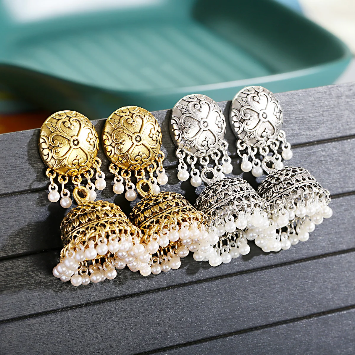 Vintage Hanging Earrings Gold Color Alloy Bell Drop Pearl Earrings Woman Jewelry Accessories 2021 Indian Style Pendientes Gift