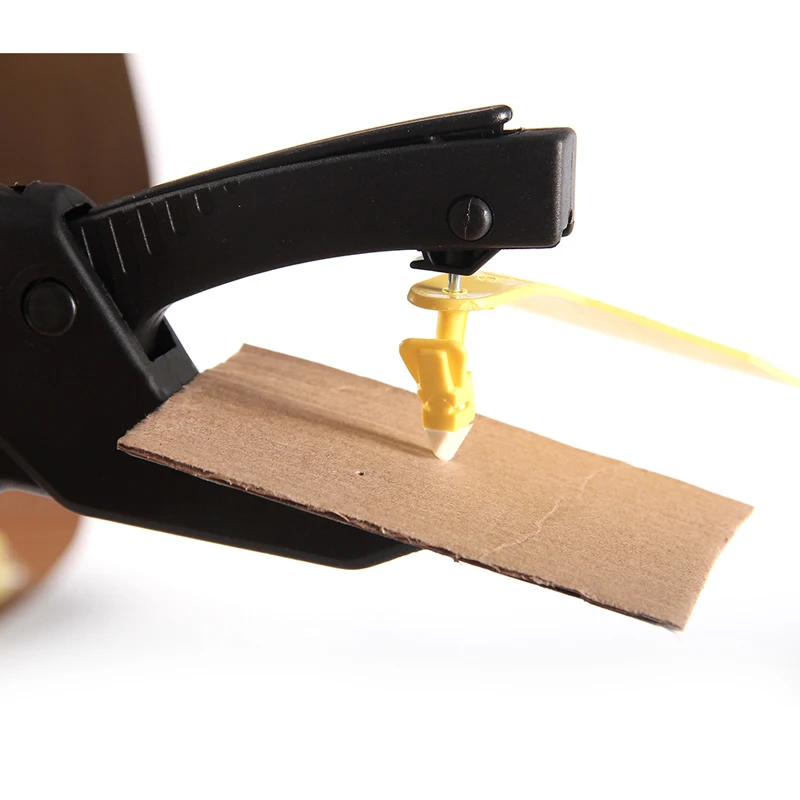 Cattle Cow Sheep Pig Stainless Steel Animal Tagger Applicator Plier For Sale