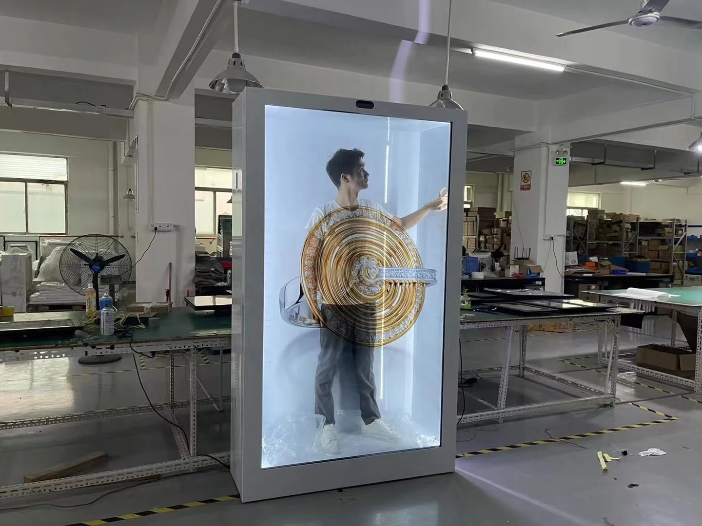 Hot Sale 55 Inch High Resolution And High Brightness Jewelry Transparent LCD Display Screen Showcase