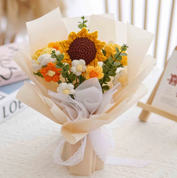 Hot Sale Graduation Gift Crochet Flowers Bouquet Rose Handmade Knitted Valentines Crochet Flower Bouquet