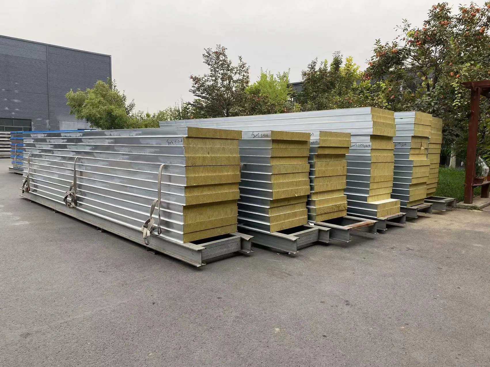 Good quality  Mineral wool Insulated  Wall Sandwich Panels construction materials