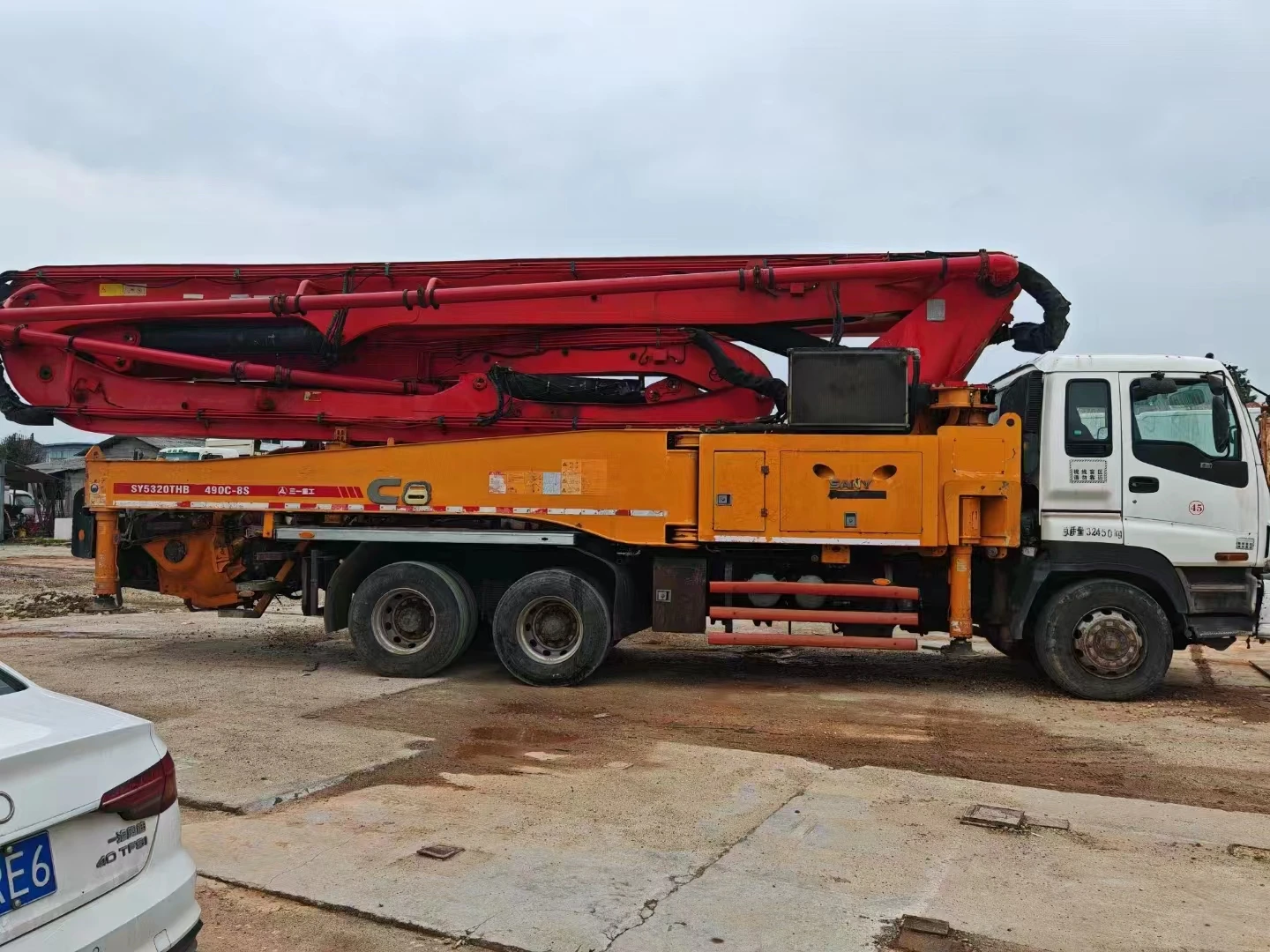 Best selling 13 years Sany Isuzu used concrete pump truck 49 meters delivery distance for construction site