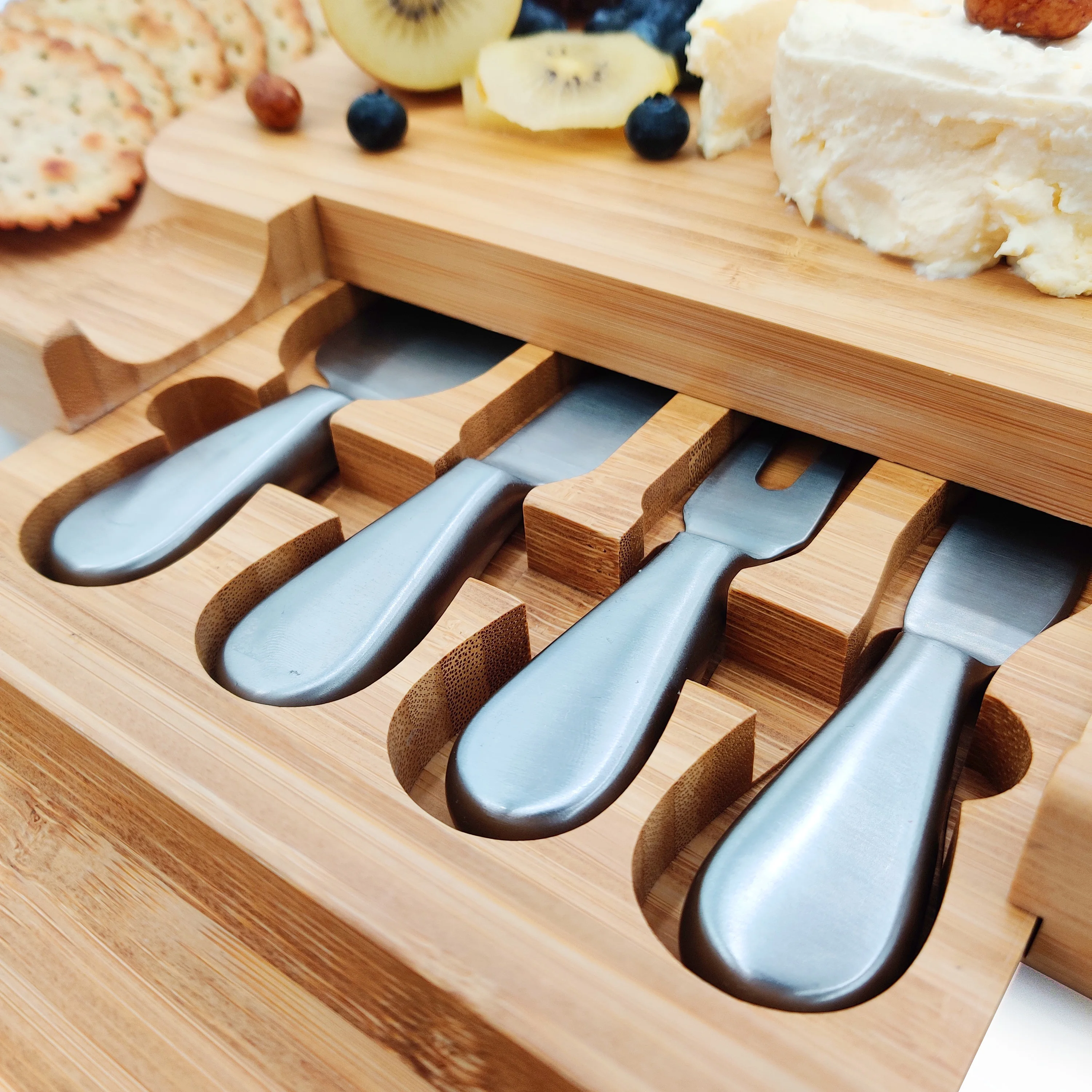 YCZM  Wholesale Custom Large Bamboo Cheese Cutting Board with Knife Set Charcuterie Platter Kitchen Chopping Board