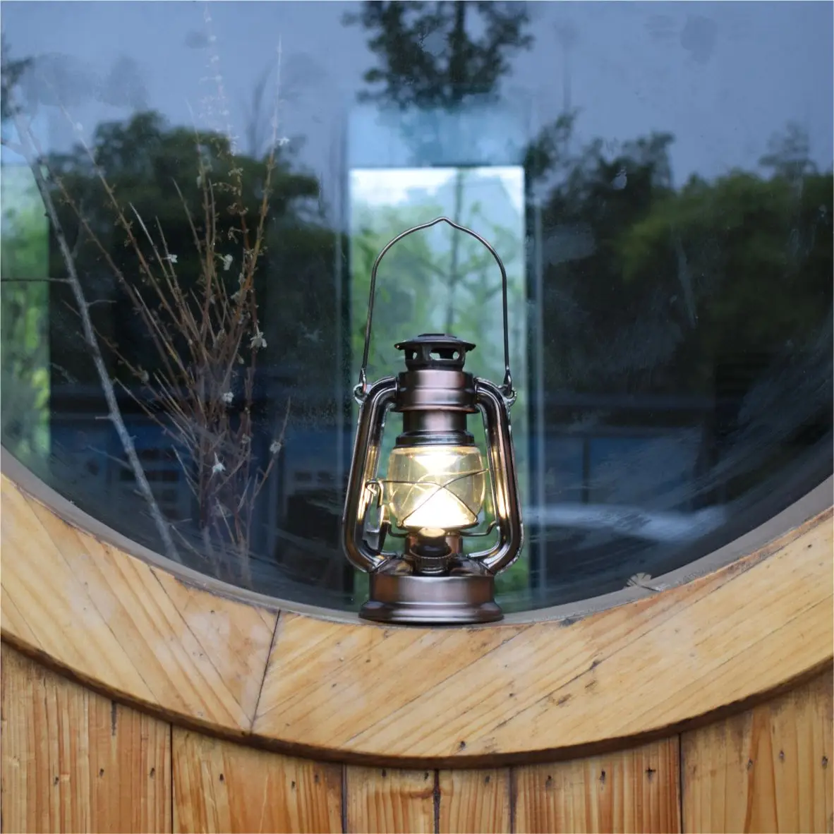 Decorative Retro Kerosene Lamp Antique Lantern Vintage LED Outdoor Tent Light Kerosene Camping Light