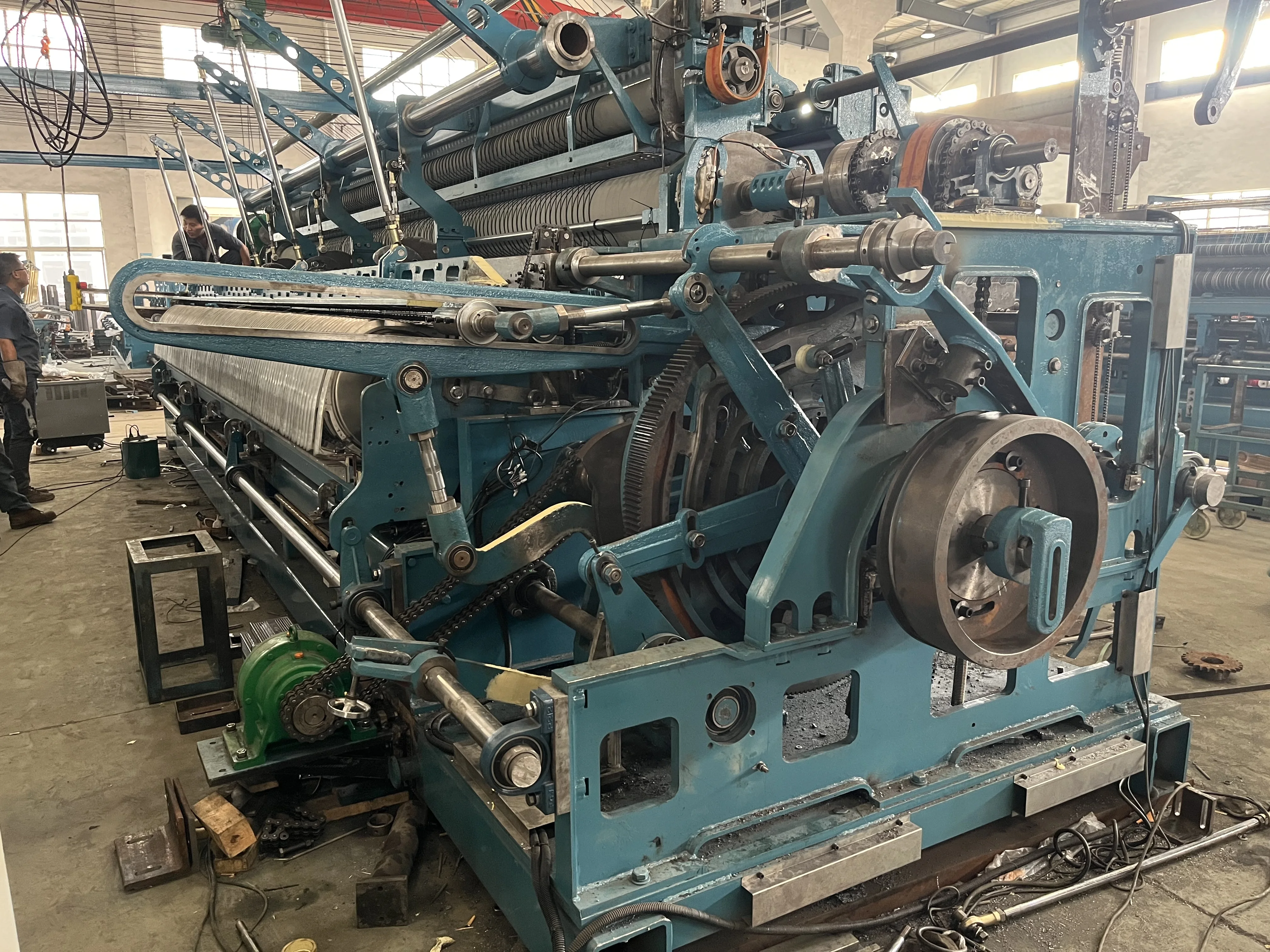 57mm pitch with Aluminium shuttles with 425mm spool net making machine