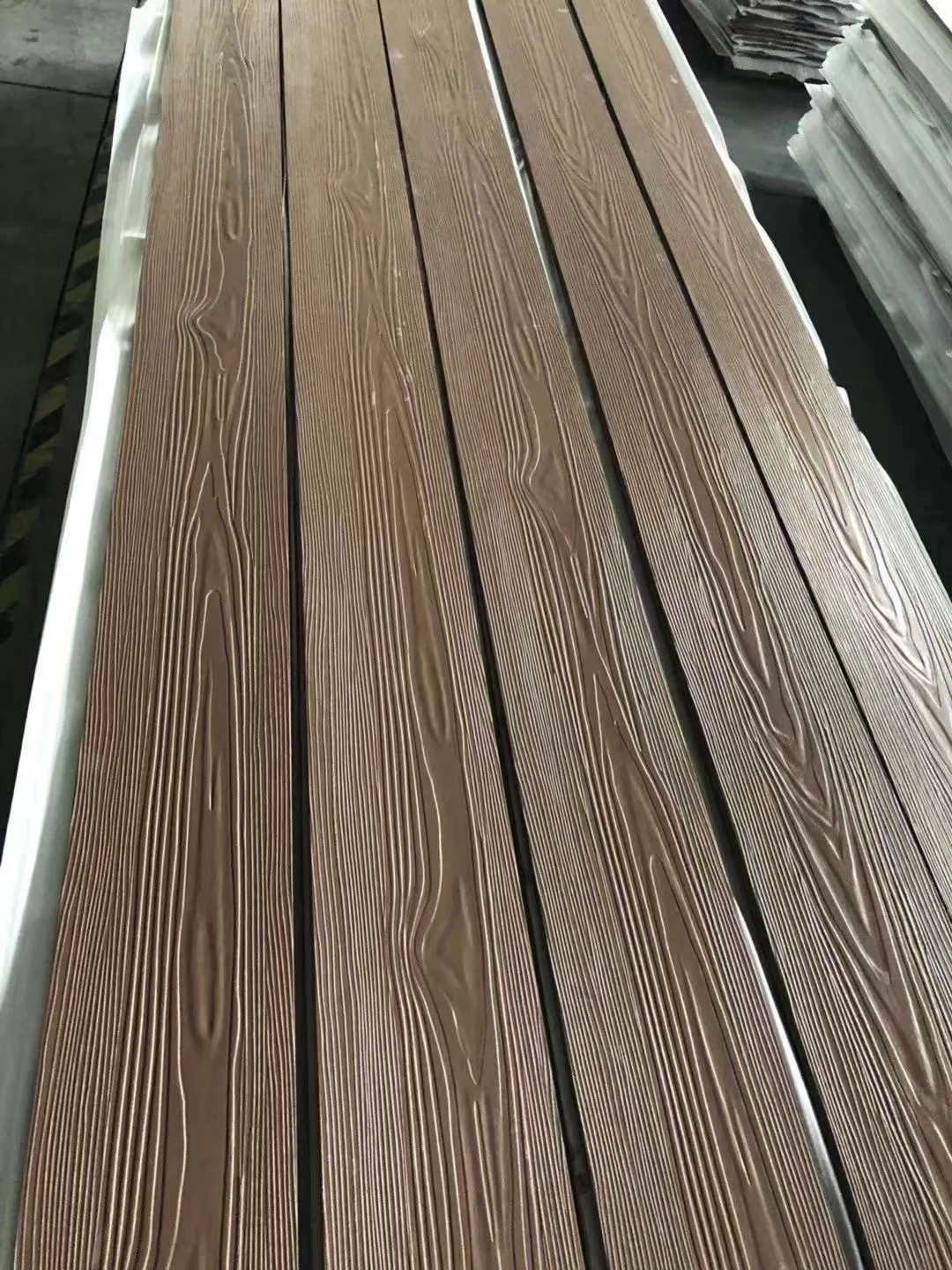 Wholesale Wood fiber cement siding board replace the existing wood siding with fiber cement board siding