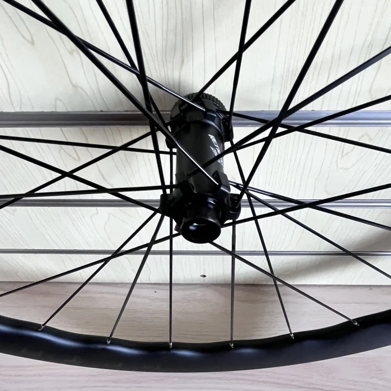 Twitter Road Bike Wavy Wheelset RETROSPEC Retrospec Carbon Fiber Wheel Disc Brake RS Four Bearing 700C Thru Axle Ratchet Wheel