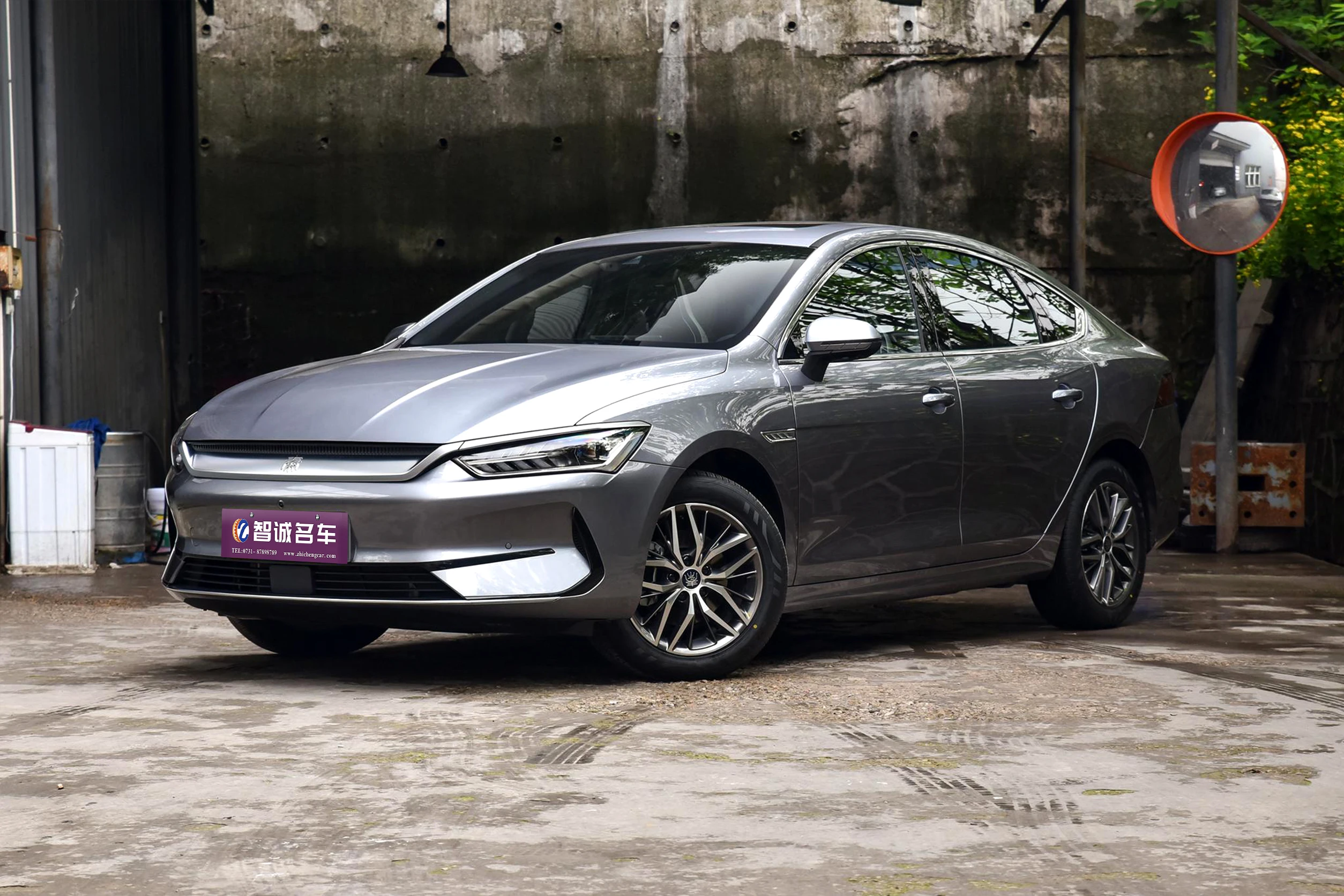 Лидер продаж Электрический автомобильный седан 2021 стильный китайский EV BYD QIN PLUS 500km роскошная версия новый автомобиль