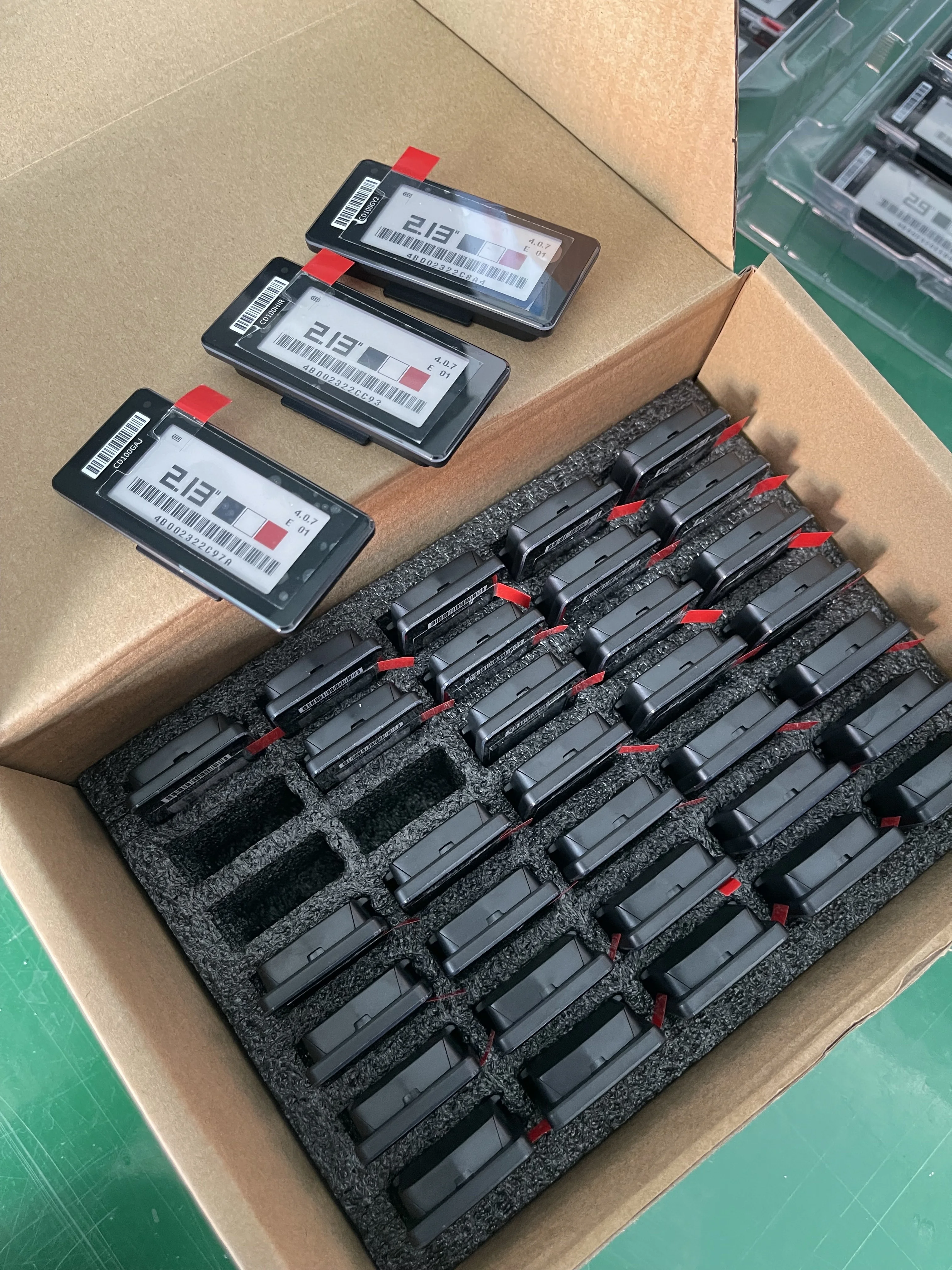 YalaTech Electronic Shelf Label Demo Kit Black and White version 2.4Ghz Gigbee Price Tag with NFC Function