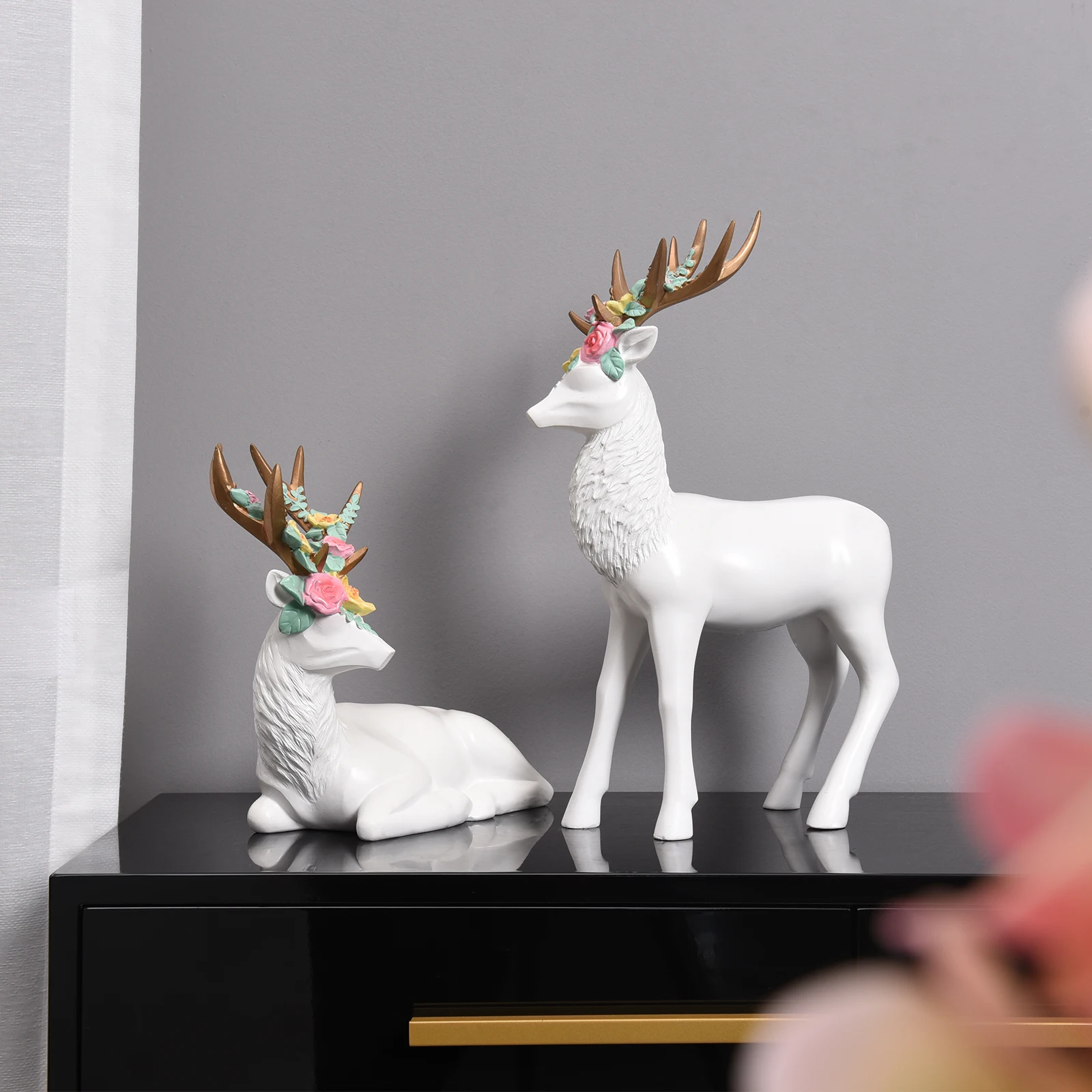 Creative living room TV cabinet home decorations animal deer sculpture resin crafts statue elk ornaments