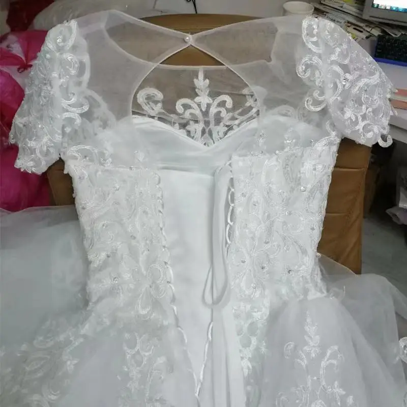 
Manufacturer supply pure white lace plus size customized women wedding dress 