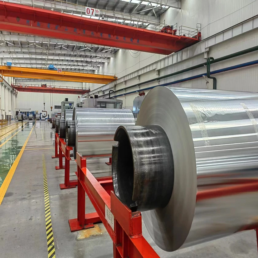 Yanke Aluminum Foil Jumbo Roll 8011 1235 3003 Raw Material 7 Micron for Kitchen Packaging Use