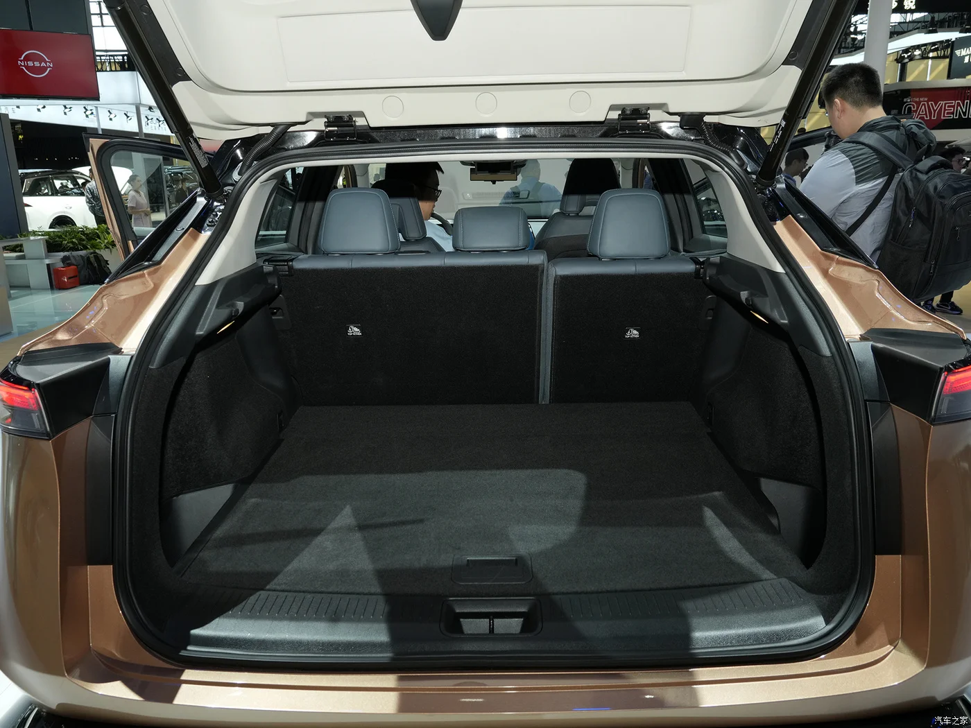 2023 New Car Dongfeng Nissan ARIYA 500 600 Plus Performance Plus 5 Door LHD 2WD 4WD Electric EV SUV New Energy Vehicles