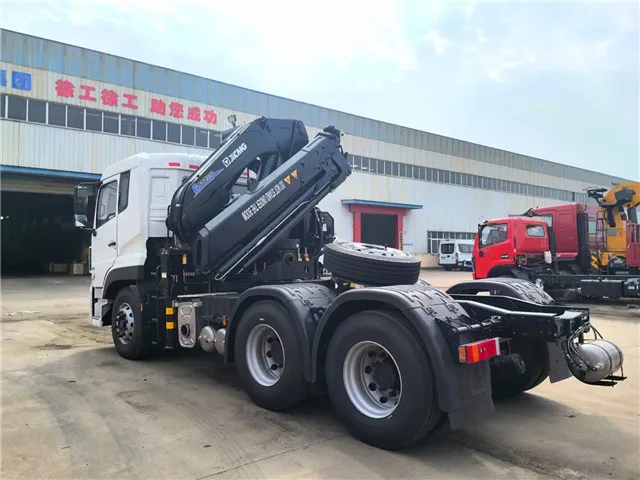SINOTRUK HOWO JAC FAW Dongfeng 6x4 Тракторные тягачи с навесным краном 25 т для продажи