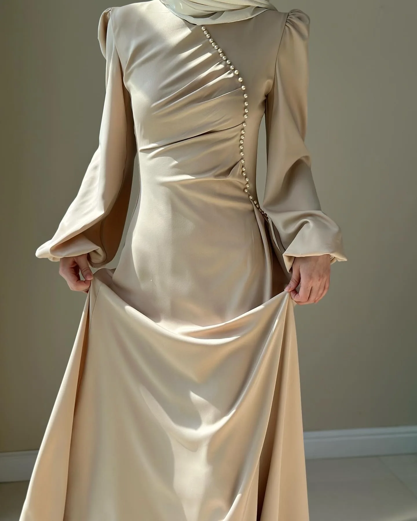 2024 Elegant New Muslim Dubai Turkish Suit Long Dress Pearl Solid Pleated