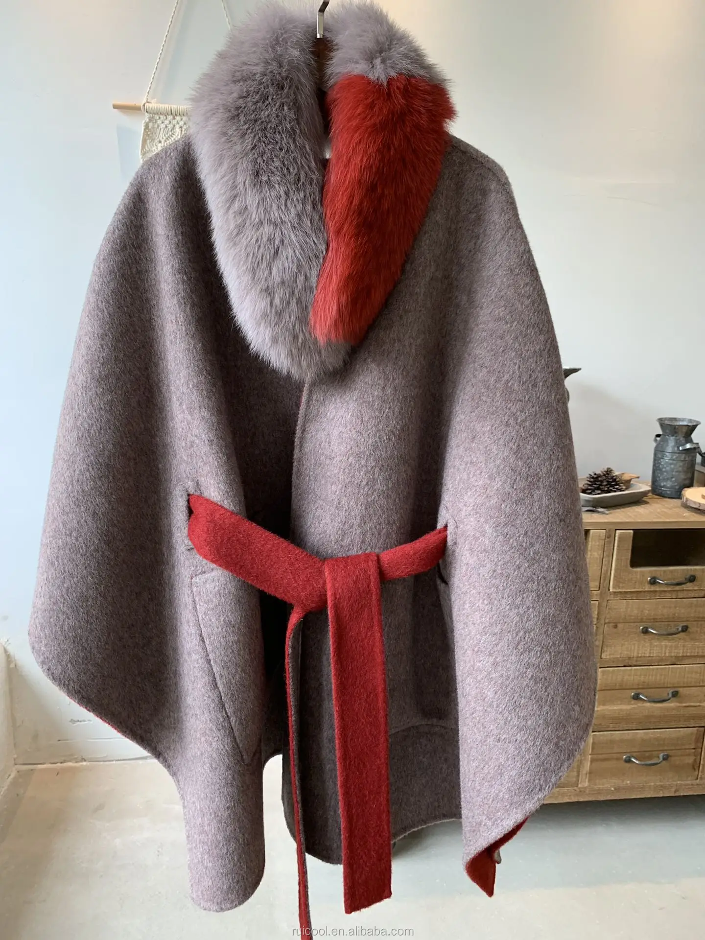 Women elegant winter alpaca cape coat with real fox fur scarf-reversible wool clock
