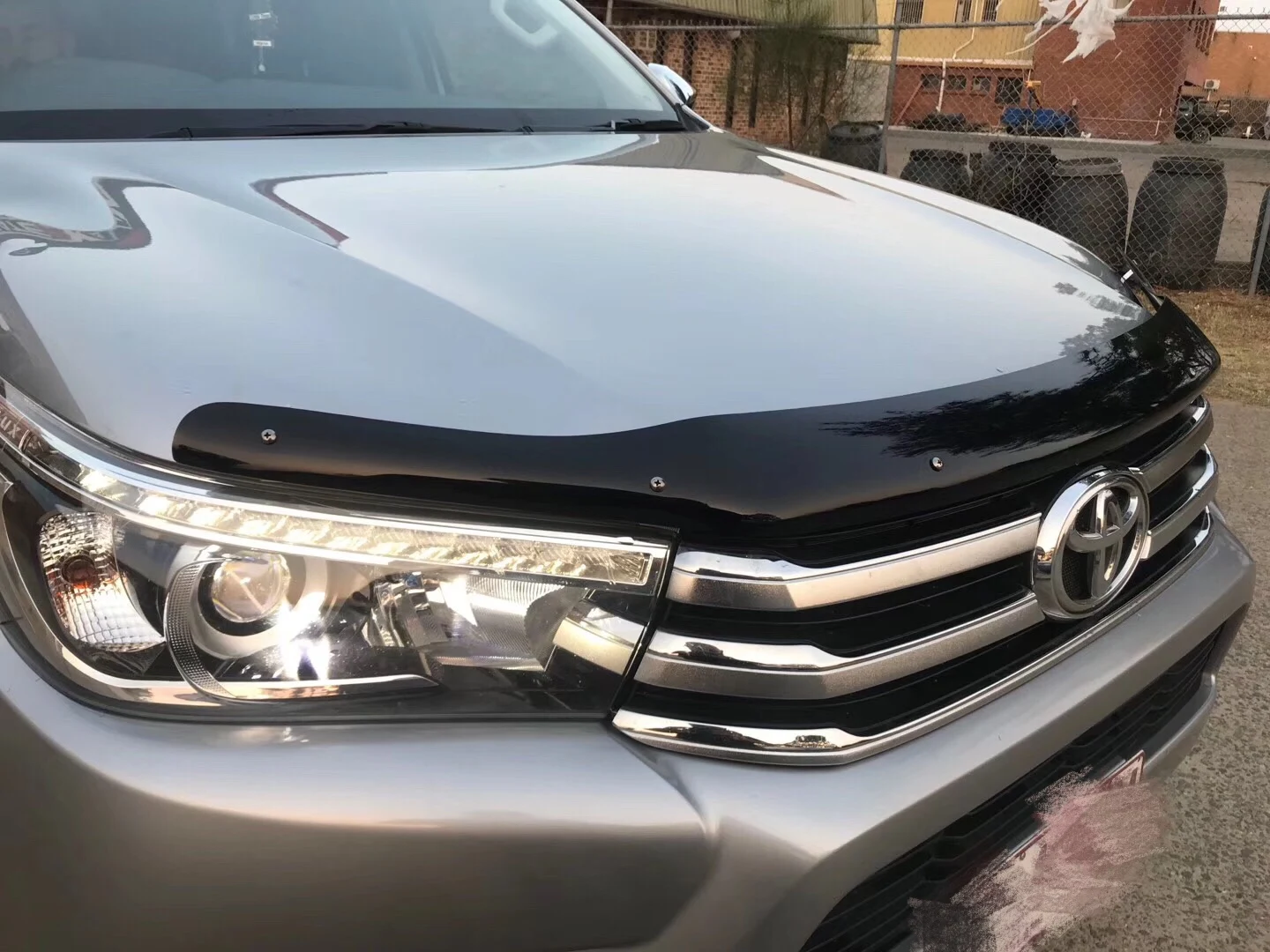 Auto Spare Parts Window Visor Bonnet Guard For Toyota Hilux Revo 2015-17 19 20