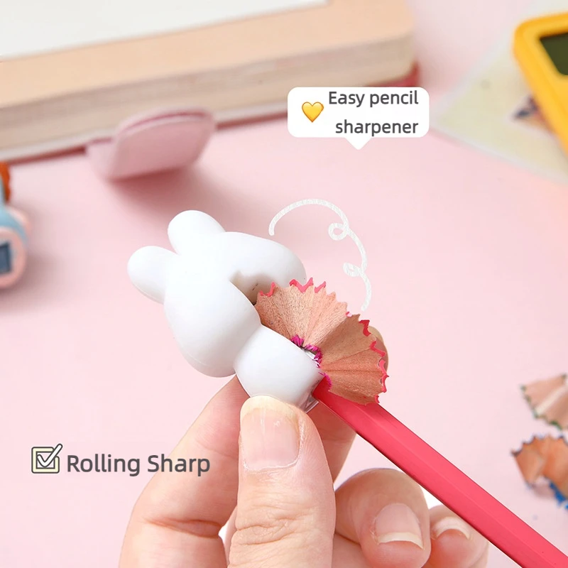 Cute cartoon rabbit pencil sharpener Mini portable pencil sharpener Elementary school pencil sharpener Bear shape