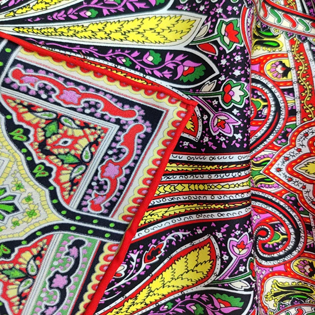 Classic Fashion Vintage Womens Square Scarf 90*90cm Costume Printed Satin Silk Scarf Square