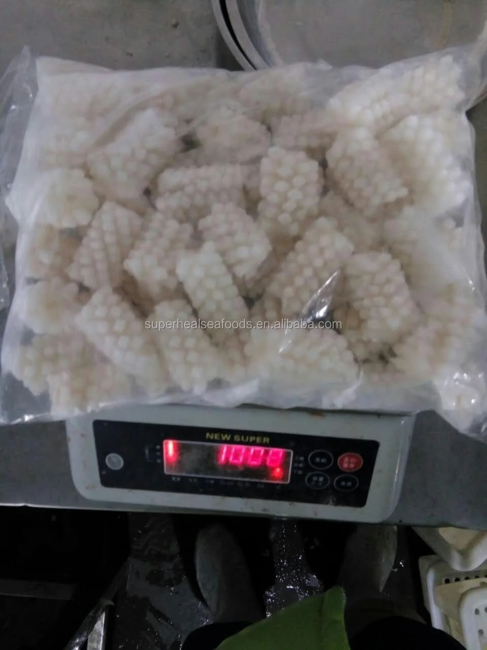 Eu Standard Calamari Cut Size 4-6 Cm Iqf Frozen Squid Flower