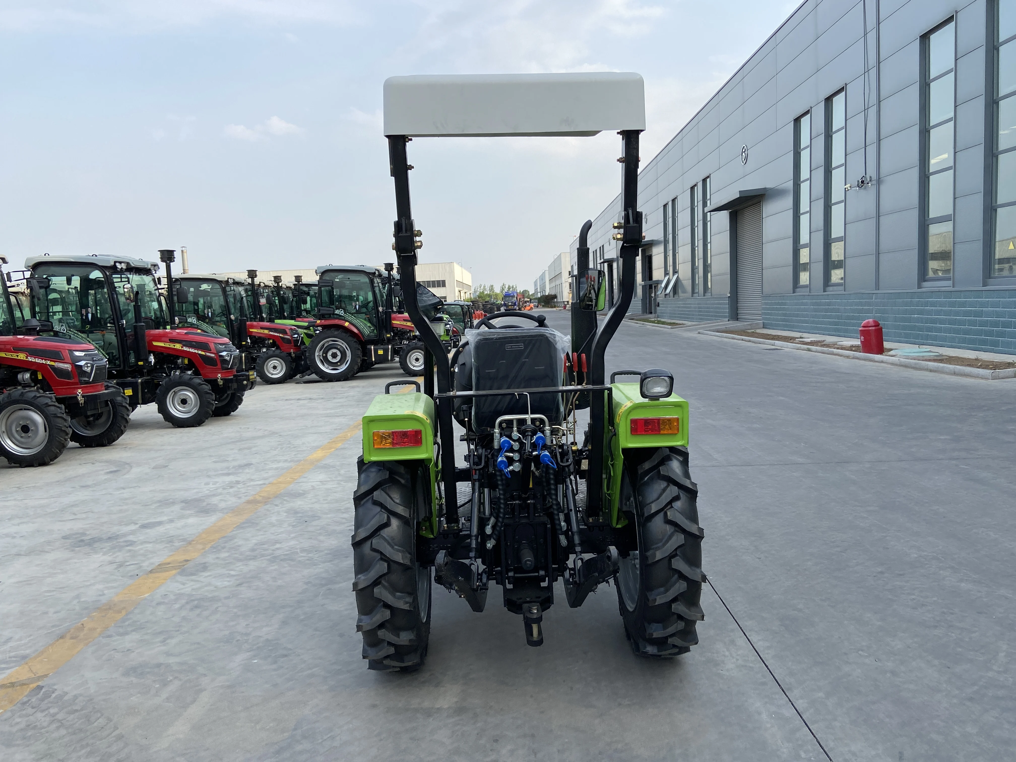 Трактор 50HP SD504 сельскохозяйственный трактор с высокой эксплуатационной эффективностью