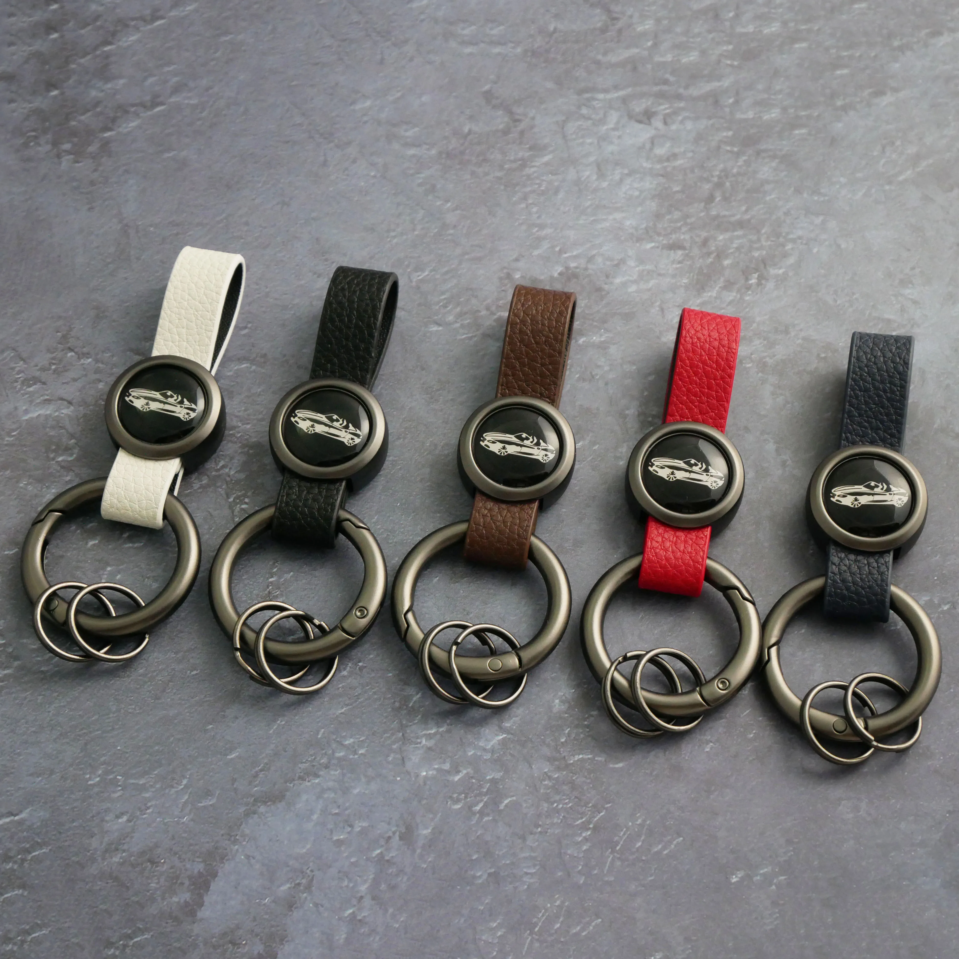 2024 New Design Car Key Chain Holder Metal+Leather Car Key Ring Keychain with Logo Tool-free Installation Car Key Accessories