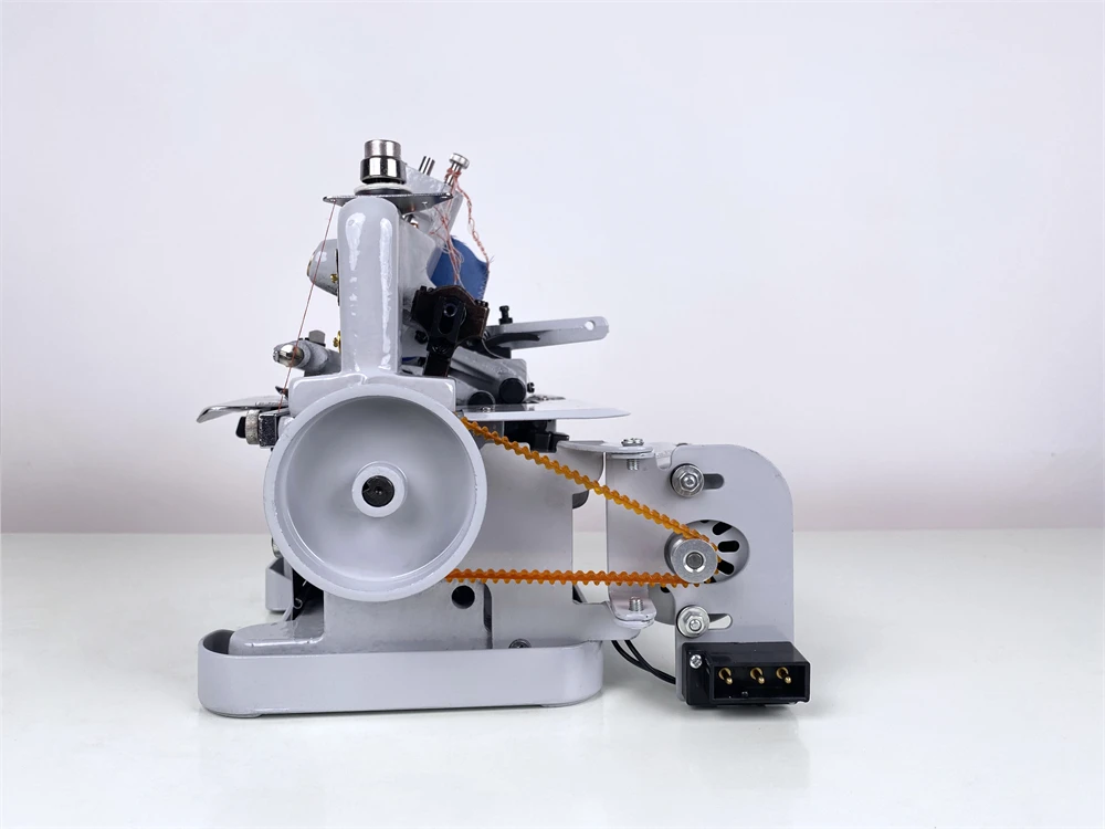 GN1-1D Portable High-Speed Mini Electric Sewing Machine 3-thread Overlock for Knit Goods New Condition with Core Motor