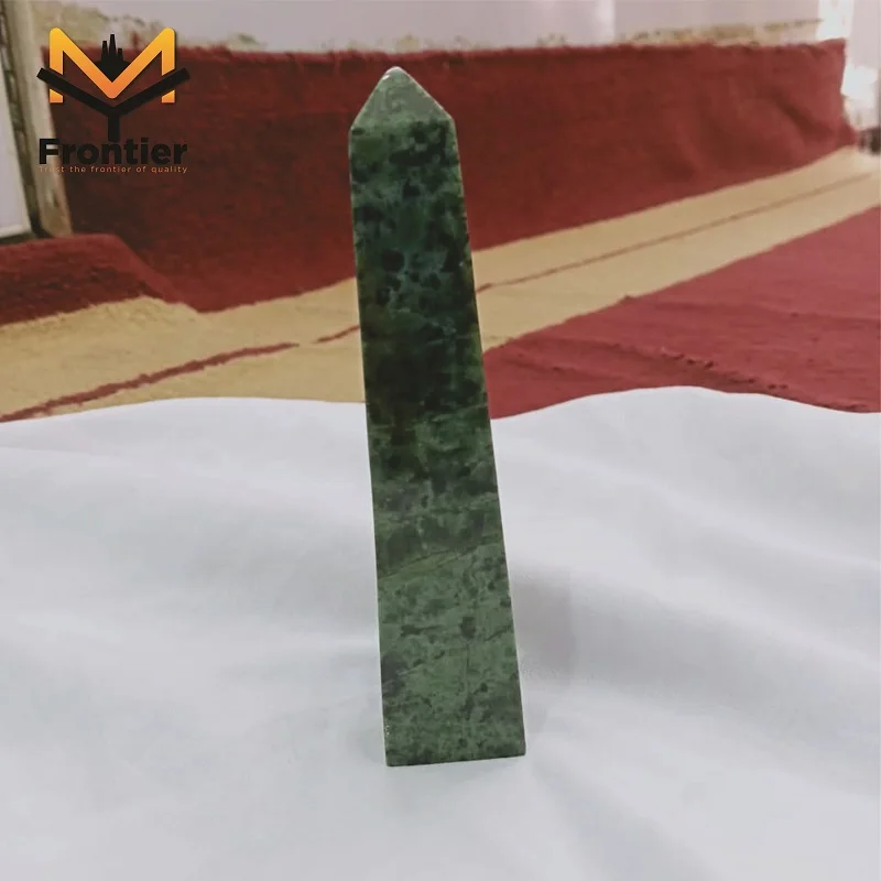 Натуральные нефритовые башни ручной работы, полированный Кристалл OEM из пакистанского хрусталя.