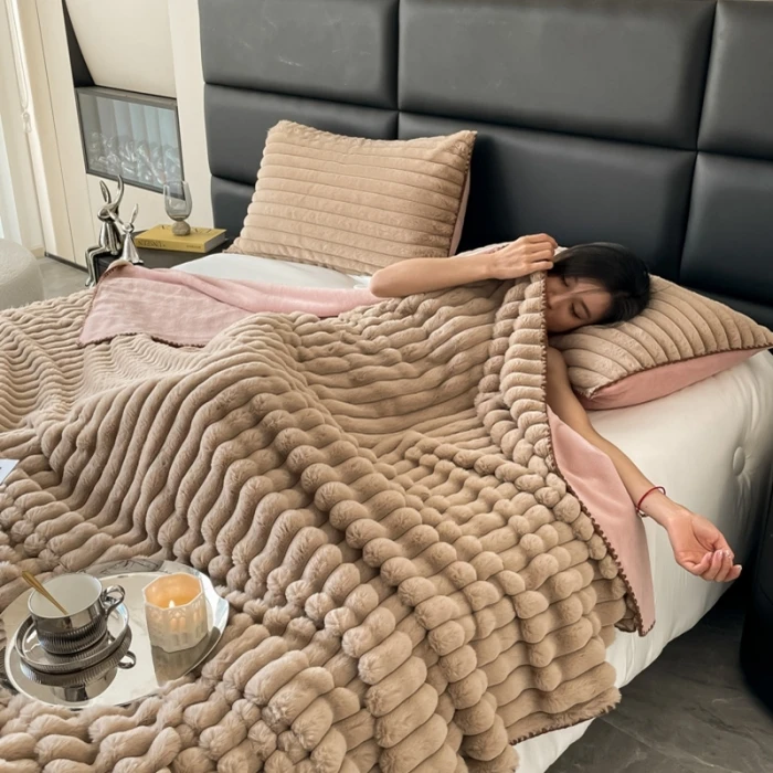 Soft Stylish Luxury Warm Stripe Dye Rabbit Faux Fur Blanket Minky Mink Throw Blankets for Winter