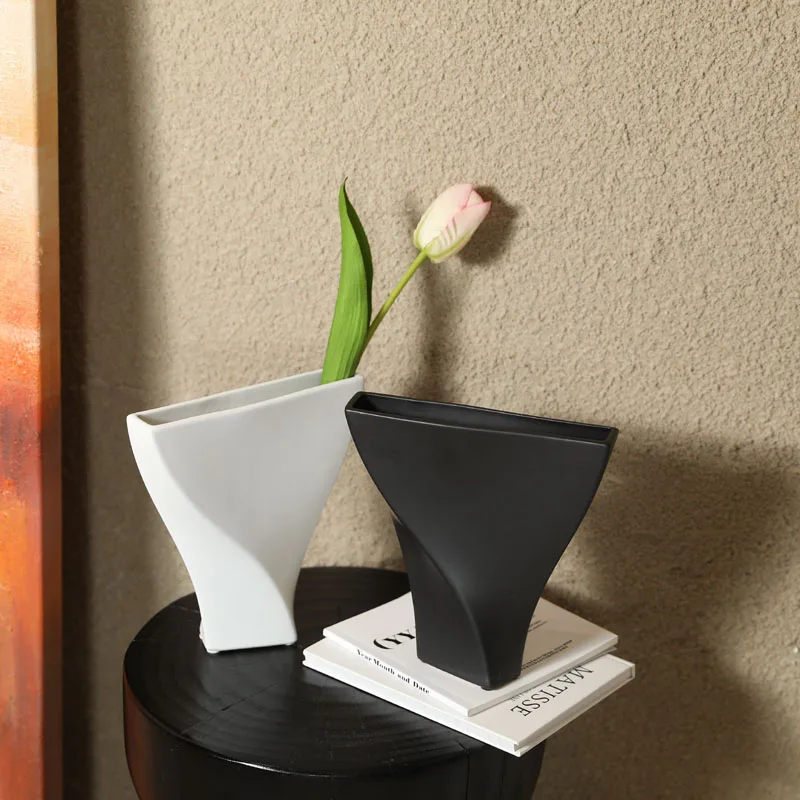 Nordic Minimalist White Black Matte Handmade Ceramic Vase Floral Flower Arrangement Decoration Ornaments