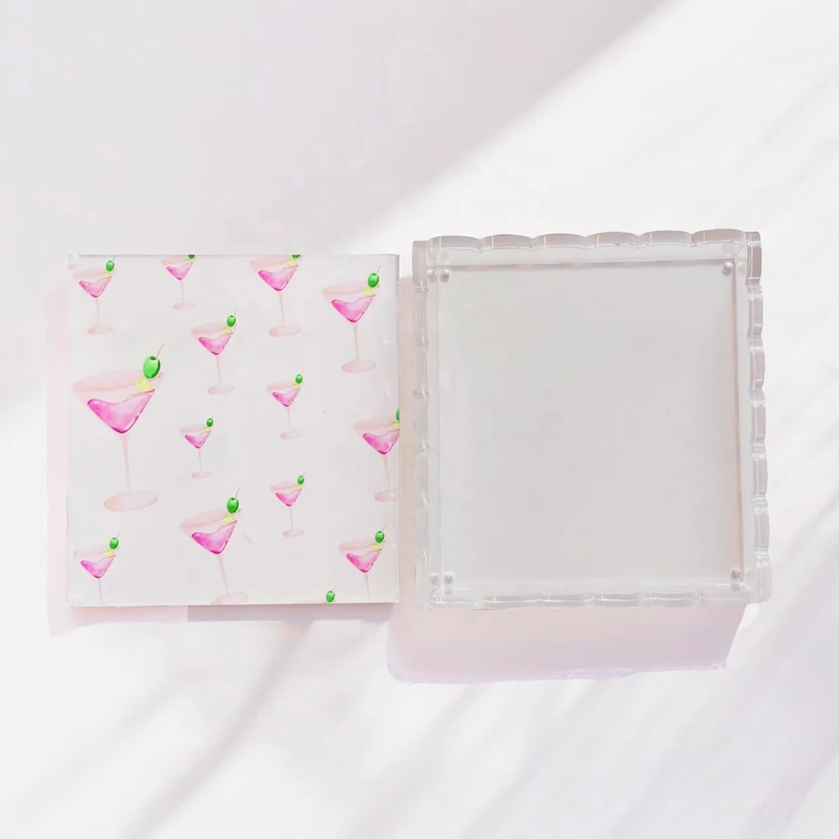 HQ Customize acrylic photo tray clear decorative display tray Scalloped Tray with Magnetic Mat for home office