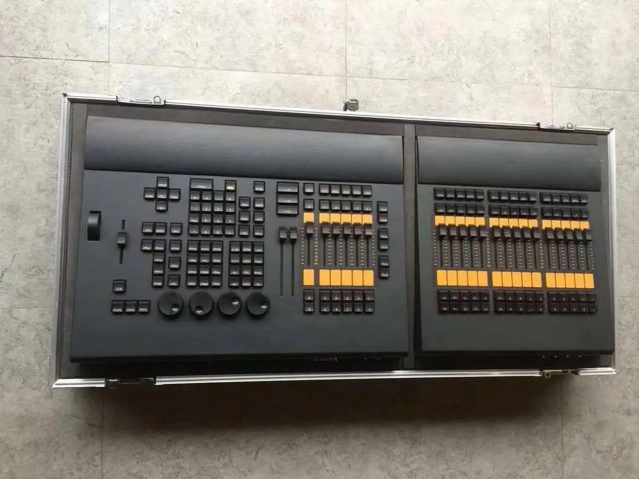  Профессиональный китайский производитель управления Fader Wing DMX512 светодиодная подвижная консоль освещения