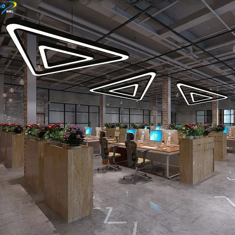 Индивидуальный алюминиевый RGB Светодиодный линейный подвесной светильник Project треугольный потолочный