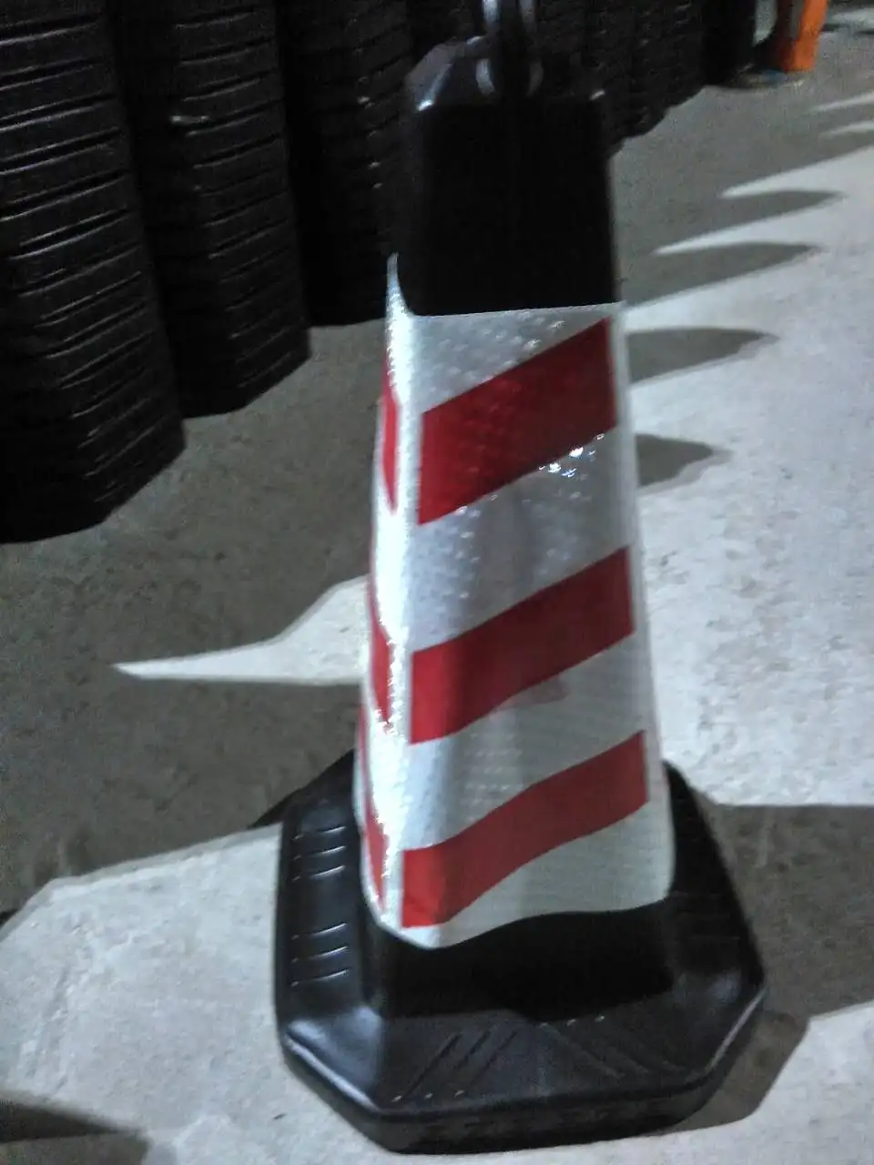 safety road Cone PE 700mm Lifting ring square cone warning reflective Emergency traffic road cone