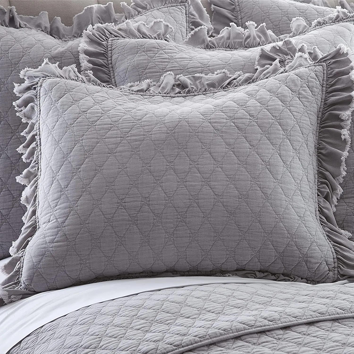 2023 Embroidery Bedding Set Stonewashed Cotton Quilts with Two Pillowcase