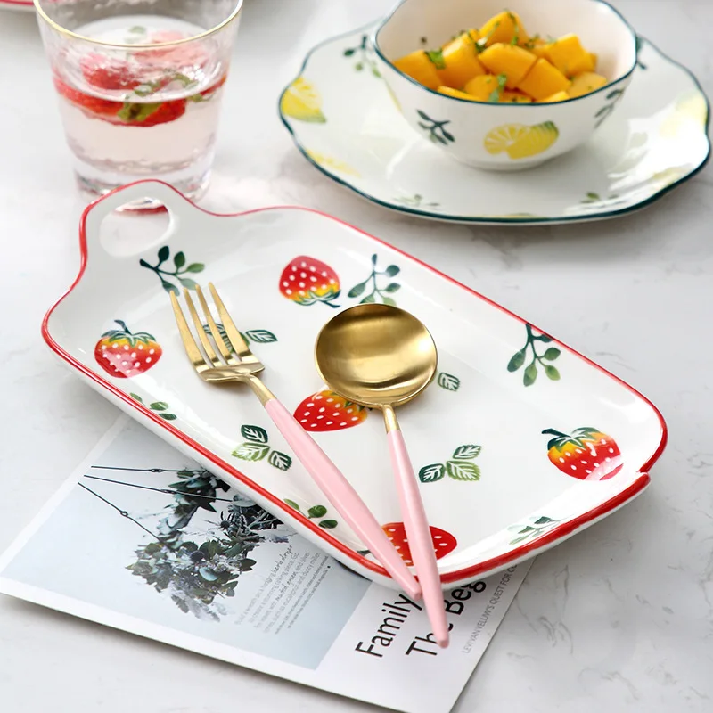 New Arrival Porcelain Handpaint Strawberry Dinner Set