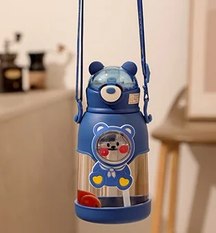 Cute Design Cartoon plastics Water Bottle Kids 700ml Water Bottles Cup With Strap And Straw Outdoor Student Cup