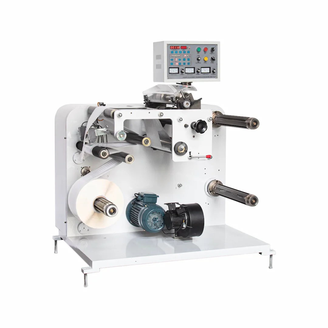 China professional manufacture Fast Running Self/Adhesive/Label/Paper Roll Slitter With Turret Rewinder