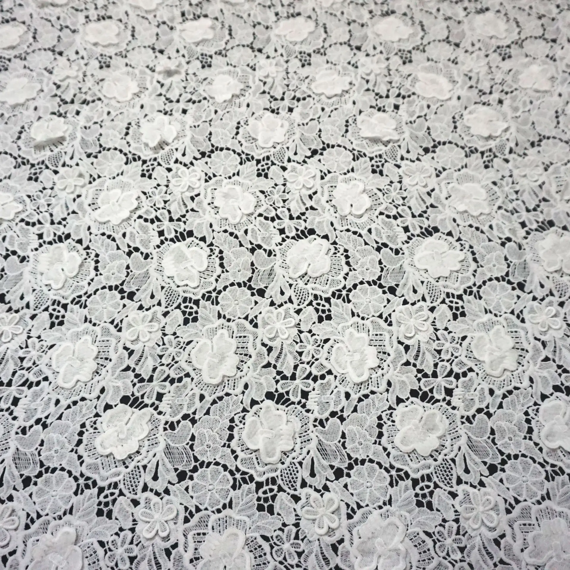 Excellent Quality New 3D Stereo Water-Soluble Embroidered 125cm Lace Fabric Milk Silk Full Home Textile Clothing Dyeable Plain