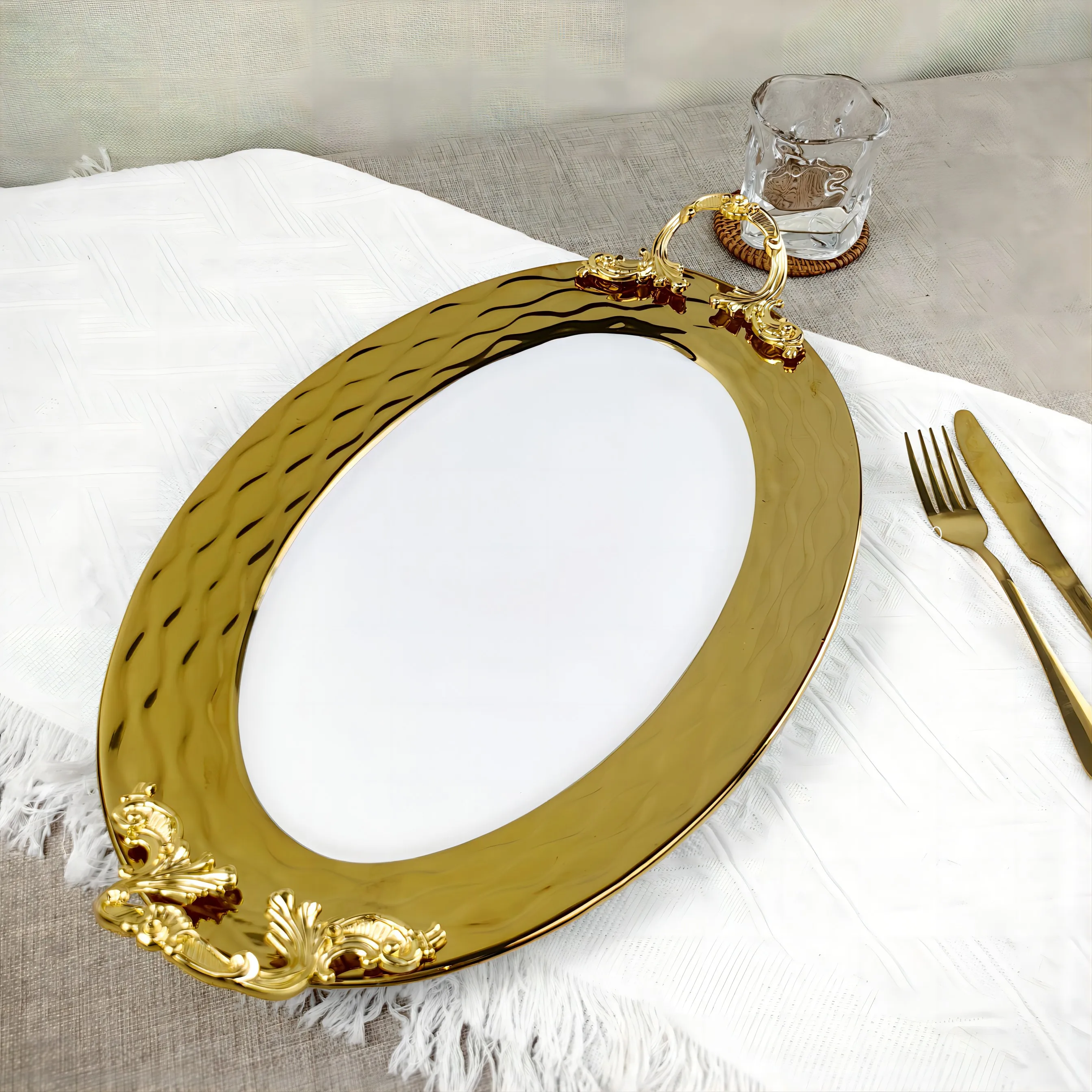 Custom factory wholesale high quality banquet luxury binaural prismatic design gold border dessert cake ceramic plate