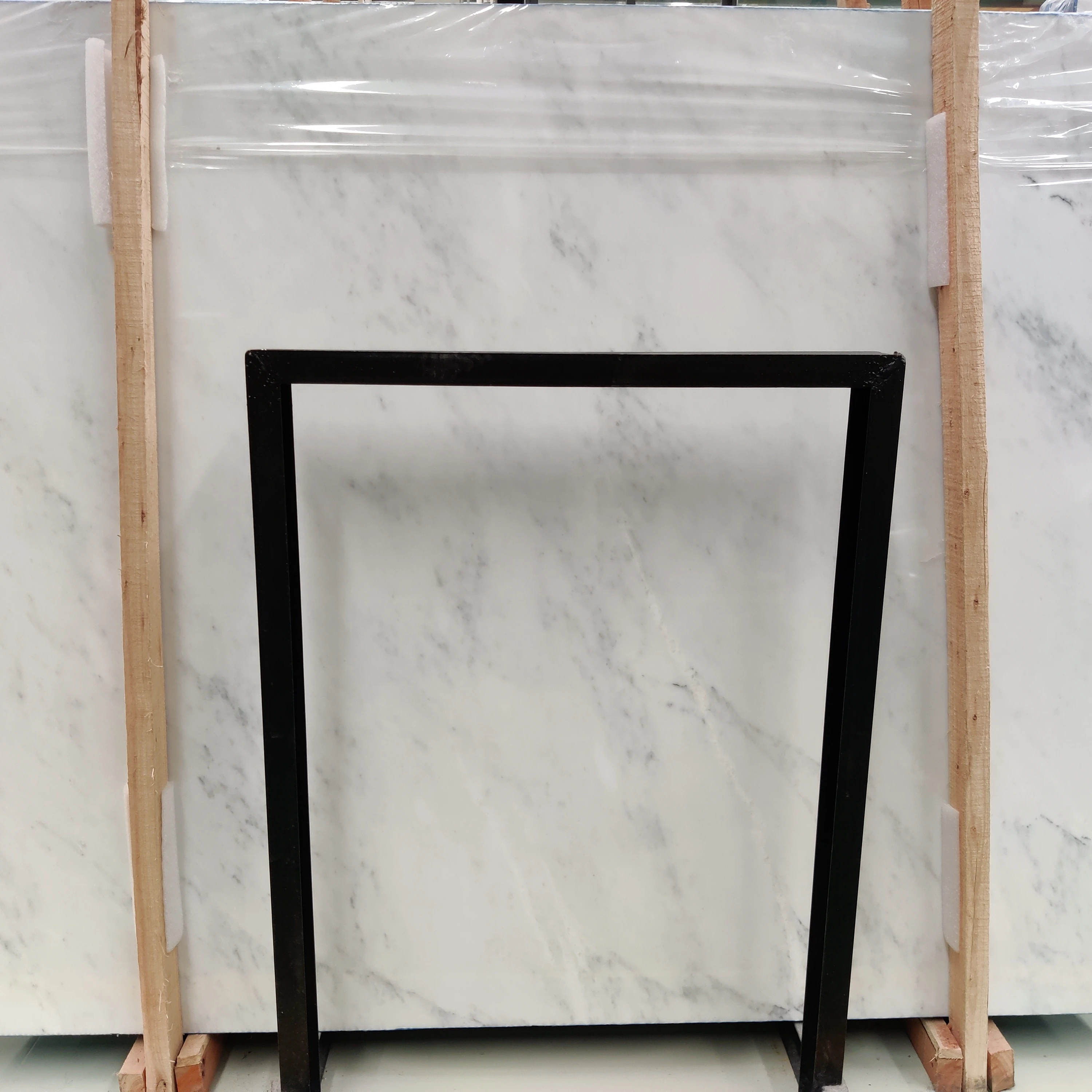 calacatta marble white with gray  chinese marble flooring tiles  marbre wall tiles