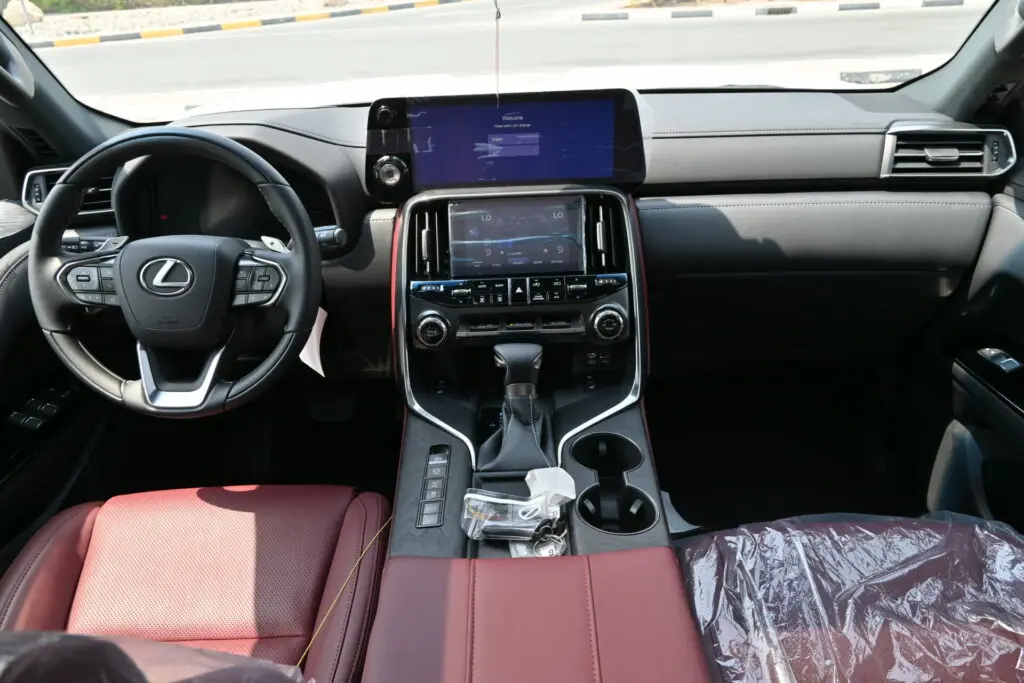 Мощность и производительность используется Lexus LX 600 Подпись 5dr SUV 3.5L 6cyl 2023
