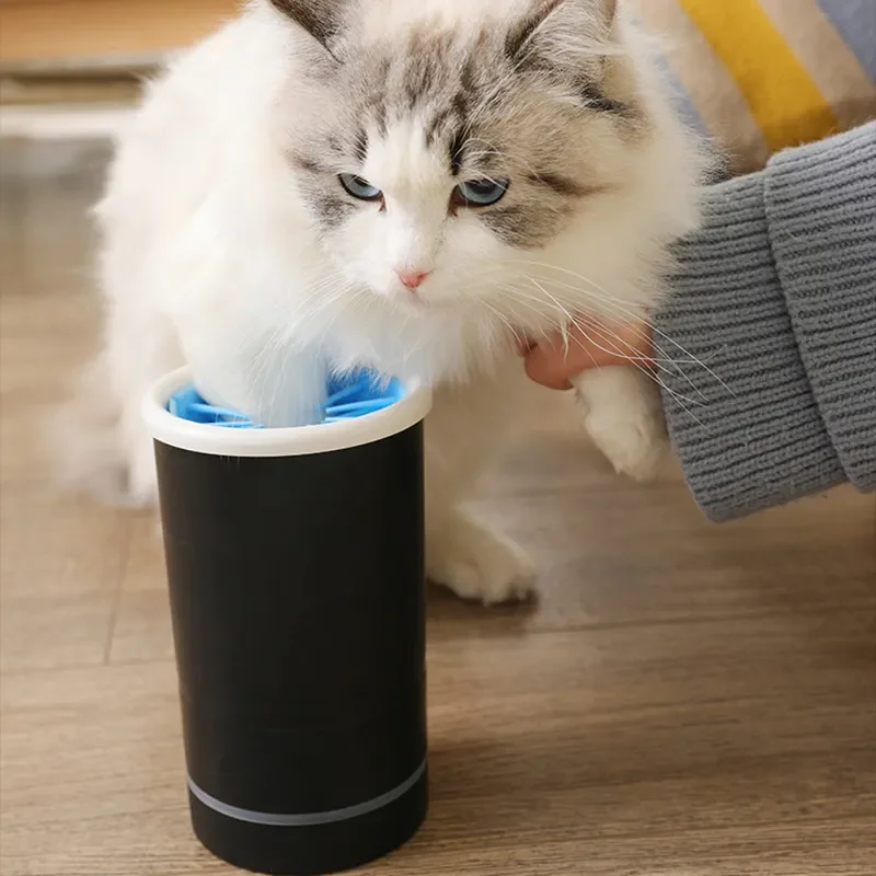 Latest Design Pet Foot And Paw Cleaner For Dogs