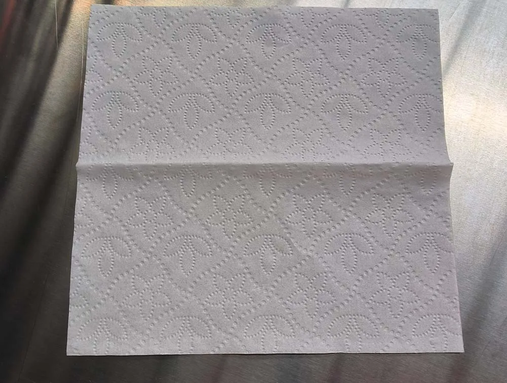 Сложенная машина для бумажных полотенец и салфеток для лица