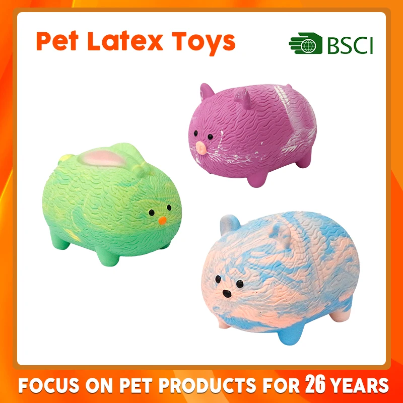 Factory direct sale 15.5cm walking strange called pig latex piglet squeaking pet chew toy