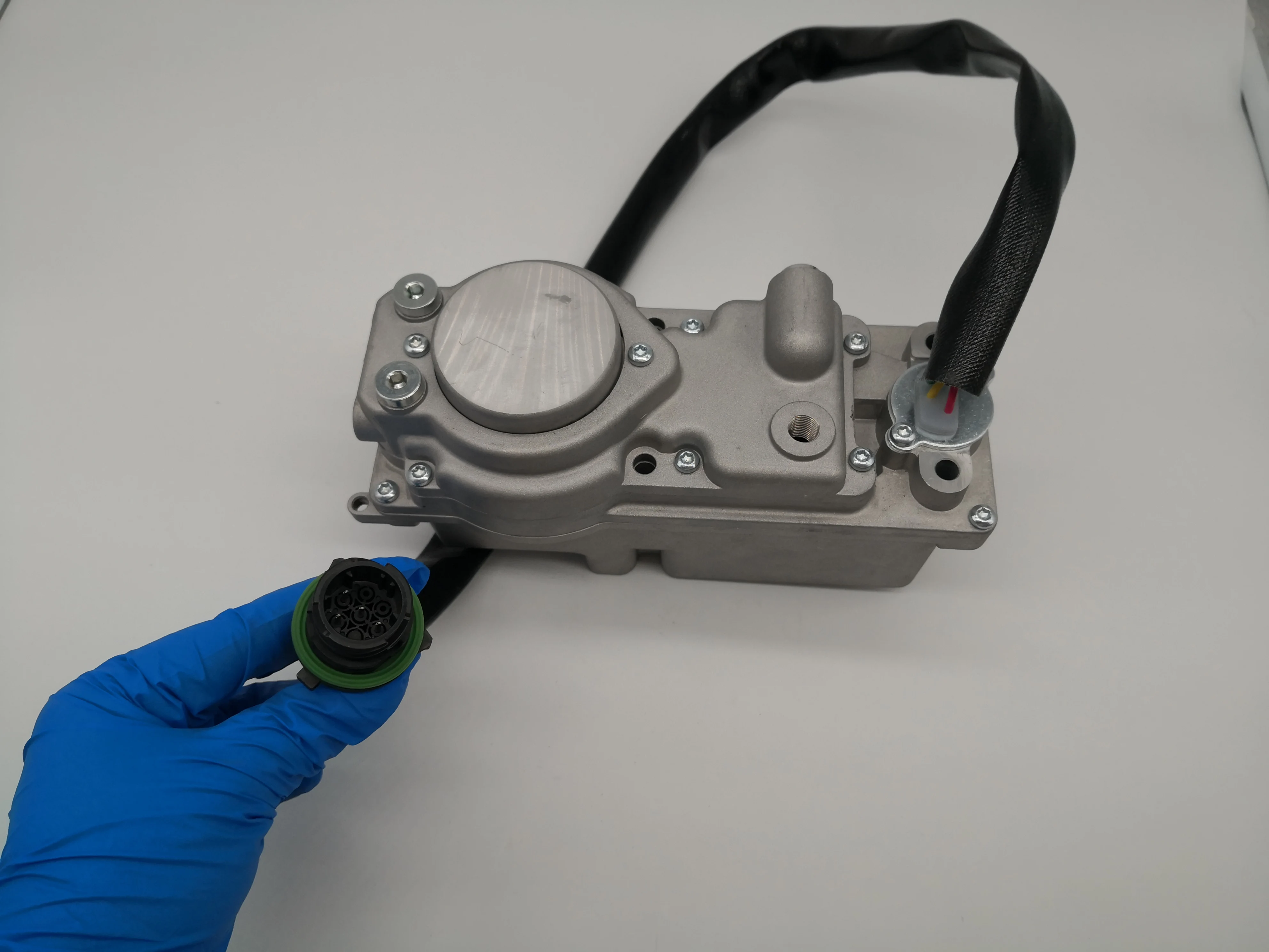 HE431VE Turbo Electric Actuator for Volvo 13.0L MD13 4034114H for Volvo D11 D12 D13 D16 SCR VGT automotive parts & accessories