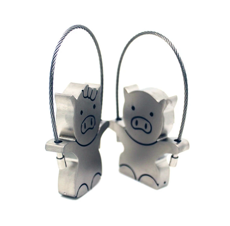 New Creative Metal Pig USB Flash Drive Couple Piggy Memory Stick Rope Skipping Pig Model