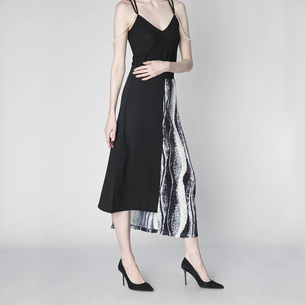 LADIES CASUAL SOLID AND CRINKLED PLEAT PRINTED ASYMMETRY ZIPPER SKIRT