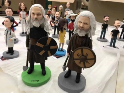 Изготовленные на заказ игрушки из глины скульптура пузырьковая головка ручная работа услуги прототипов